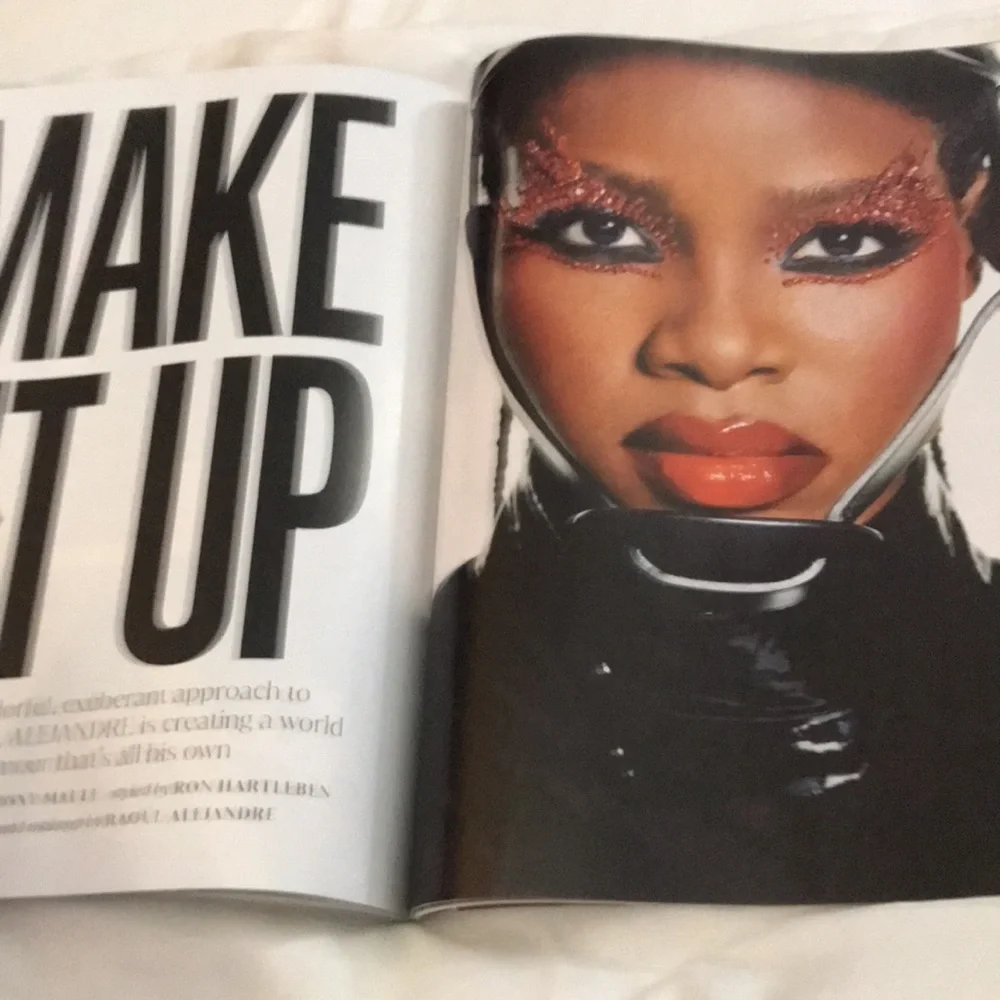 ⚡️FINAL PRICE⚡️ InStyle Reese Witherspoon Double Fashion Issue Magazine - Picture 10 of 15